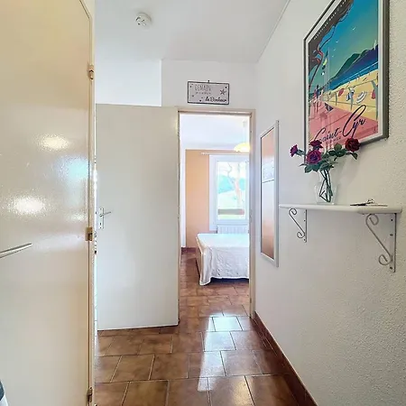 Type 2 A Saint-cyr-sur-mer Avec Terrasse Et Parking, Ideal Pour 4 Personnes - Fr-1-770-63 Lägenhet Les Lecques