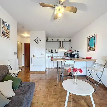Type 2 A Saint-cyr-sur-mer Avec Terrasse Et Parking, Ideal Pour 4 Personnes - Fr-1-770-63