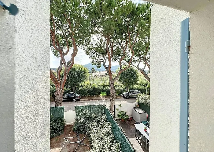 Apartament Type 2 A Saint-cyr-sur-mer Avec Terrasse Et Parking, Ideal Pour 4 Personnes - Fr-1-770-63
